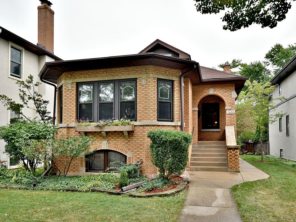 1st image of 824 N Harvey Ave