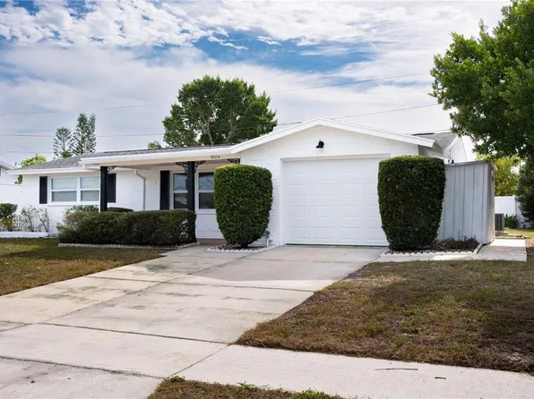 5604 Casino Dr, Holiday, FL 34690