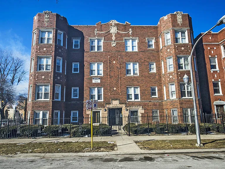 8056 S Drexel — Photo 7