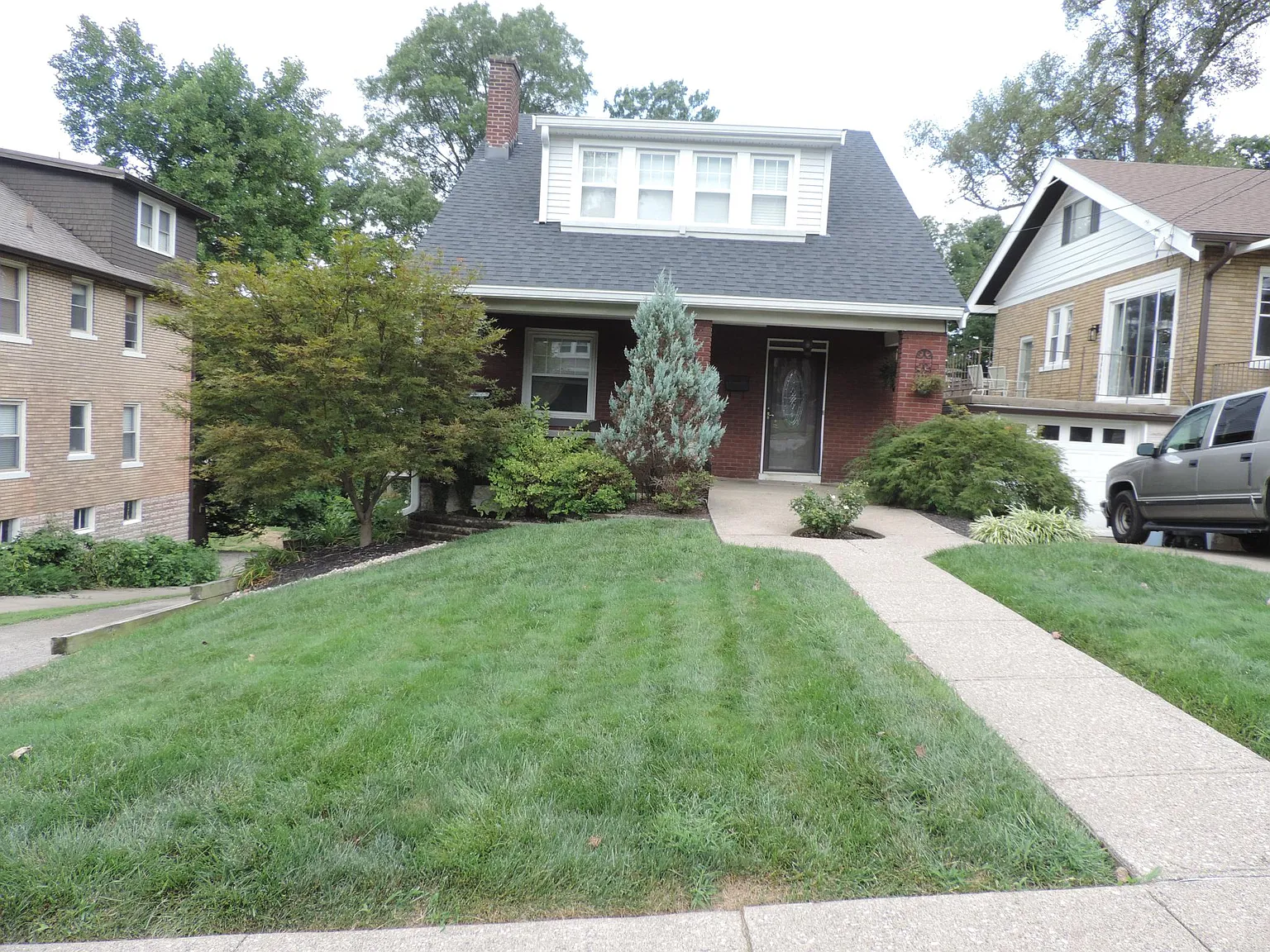 159 Tremont Ave photo 1