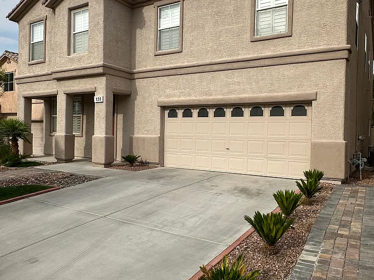 128 Temple Wood Ct — Photo 2