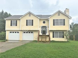 1217 Willow Dr, Auburn, GA 30011