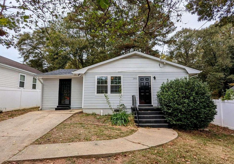 1st image of 2851 Forrest Hills Dr SW