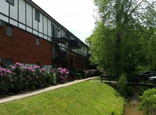 5096 Washington St W APT 206, Cross Lanes, WV 25313