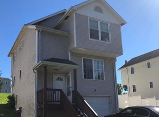 352 Brookfield St, Hartford, CT 06106