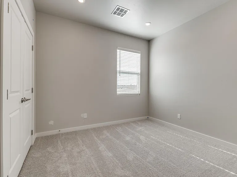 2523 NW 132nd Pl — Photo 32