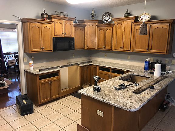 4th image of 3145 Marcia Louise Dr