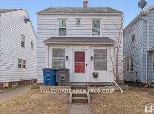 1821 Fairfax Rd, Toledo, OH 43613