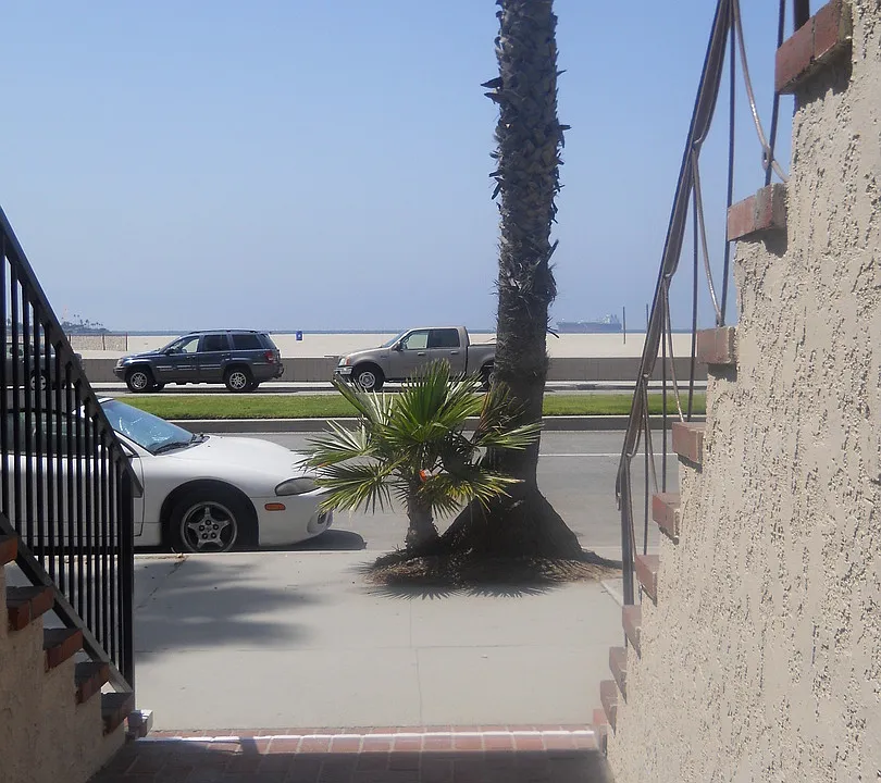5237 Ocean Blvd
