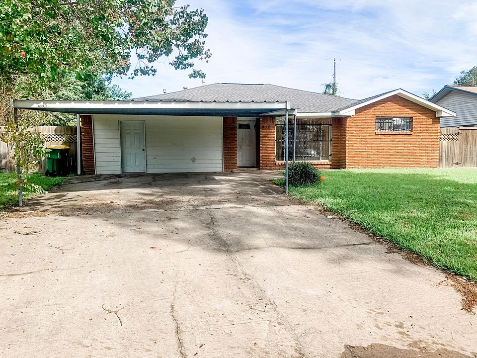 1st image of 412 Pamela Dr
