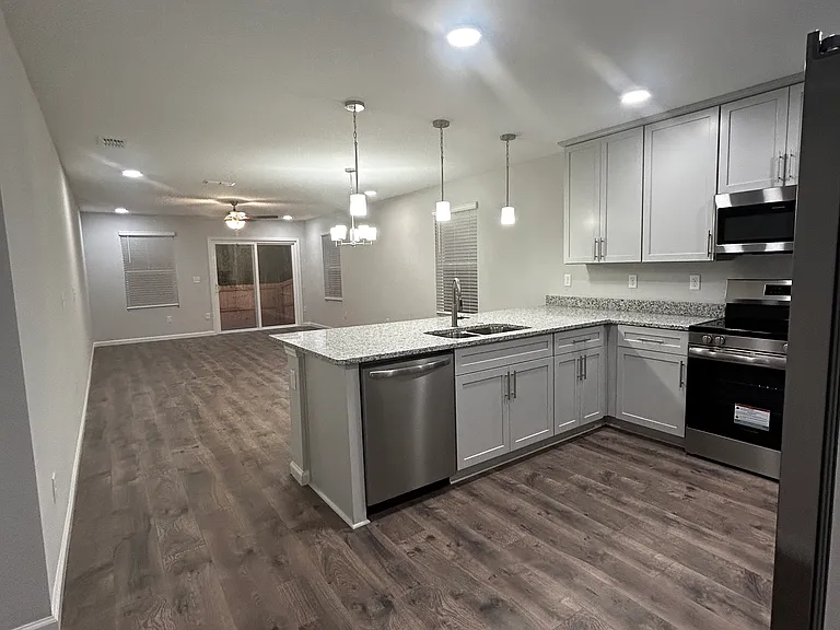 829 Jackson Rd — Photo 4