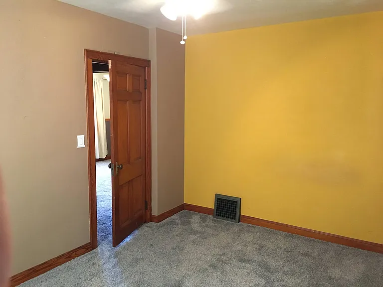2nd Bedroom (2)