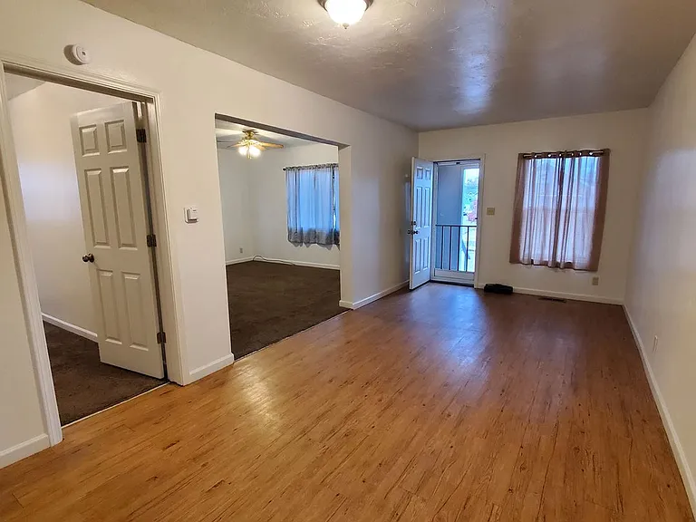 212 Grove St — Photo 4