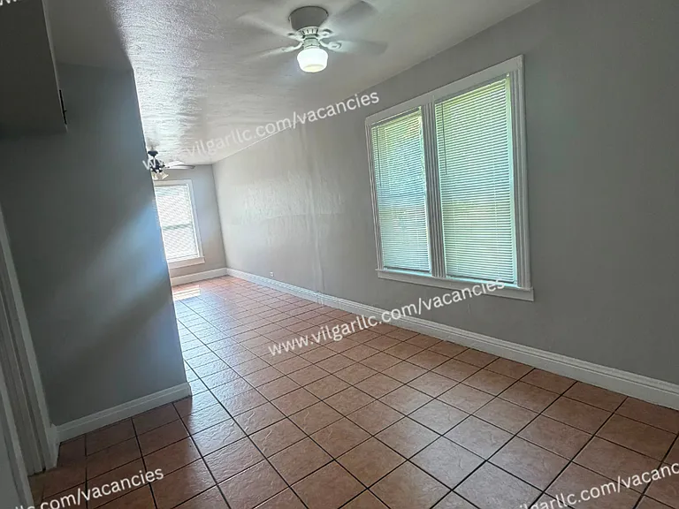 5634 Claude Ave — Photo 18