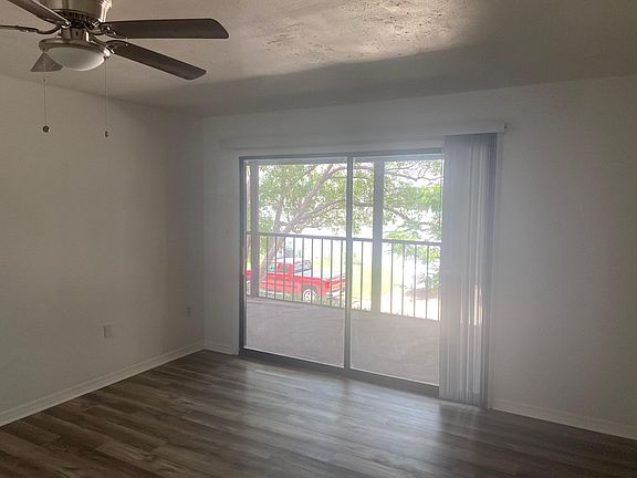 4th image of 317 La Paloma Ln