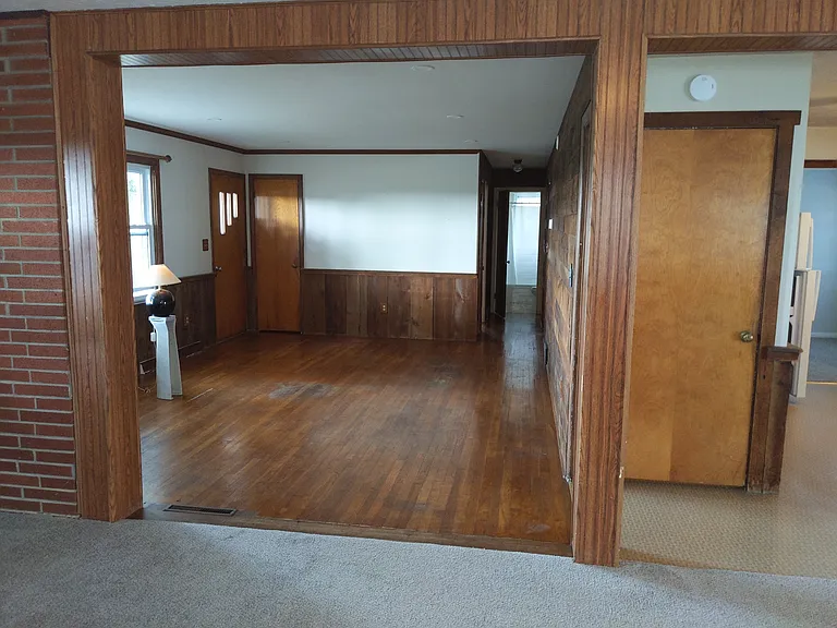 903 Breneman Rd — Photo 37