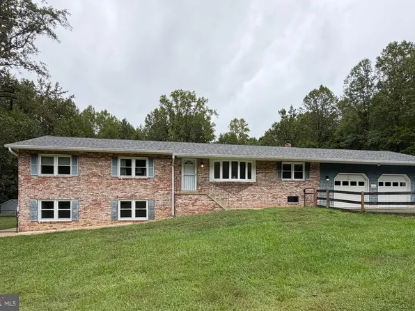 4331 Estate Dr, Huntingtown, MD 20639