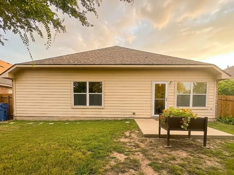 4325 Rolling Water Dr — Photo 21