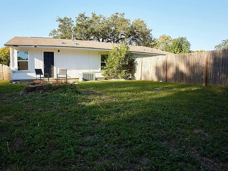 12209 Dundee Dr #A — Photo 14