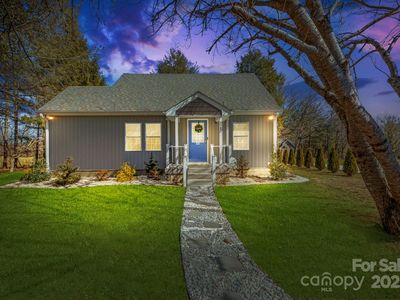 321 Ballenger Rd, Flat Rock, NC, 28731