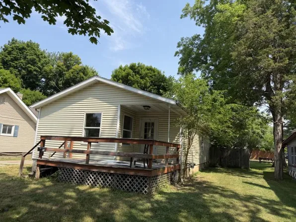 351 Wells St, Caro, MI 48723