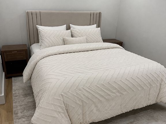 5th image of 4 Peckham Ave #2
