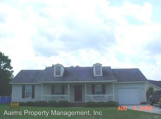 108 Laura Ln, Raeford, NC 28376