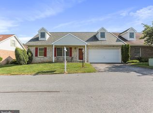 607 Chicory Spring Ct, Waynesboro, PA 17268
