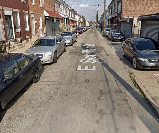4th image of 816 E Schiller St