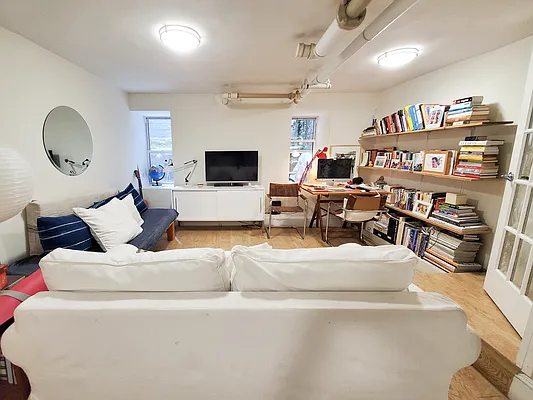 Rented by Citified Realty Group LLC | media 10