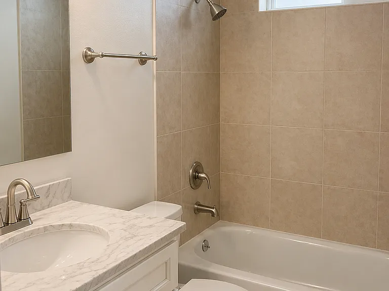 Clay Ave — Photo 4