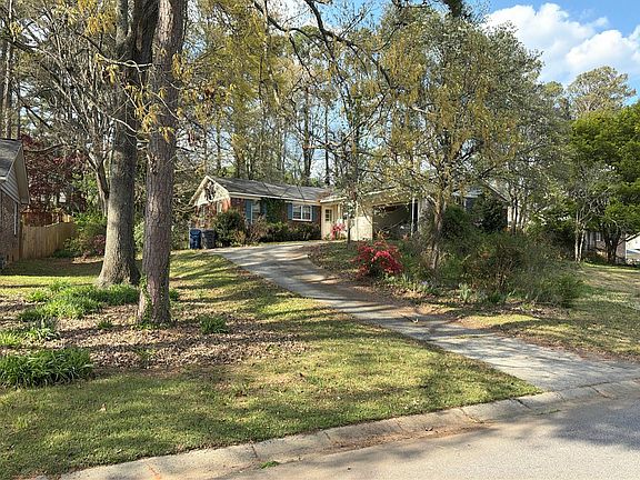 3rd image of 1136 McCormick Way SW