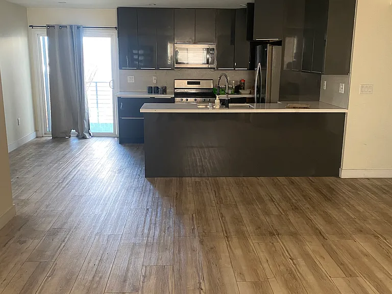 629 N Normandie Ave — Photo 3