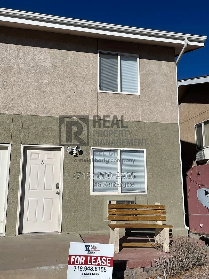 2 bed, 1.5 bath, 896 sqft, $950 — Photo 1
