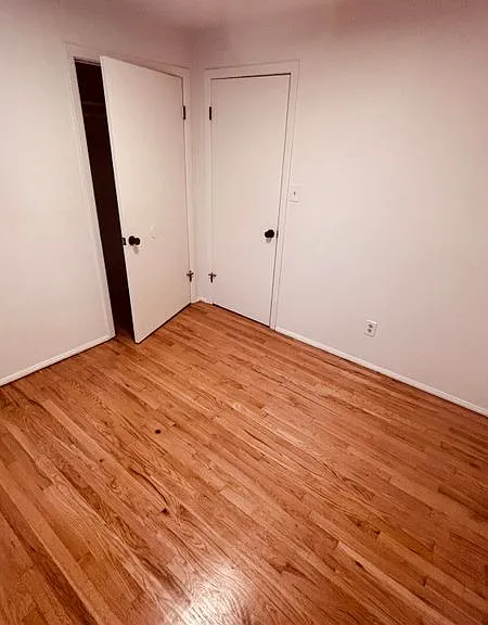 42 Young Ave — Photo 9