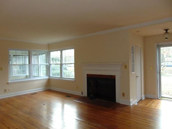 4th image of 4116 Gosnold Ave