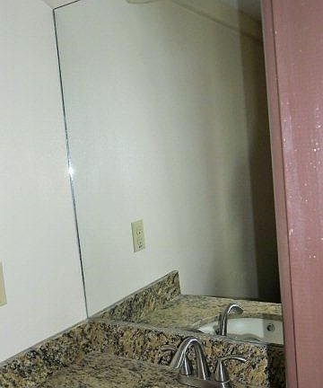 4th image of 1200 E Daffodil #D