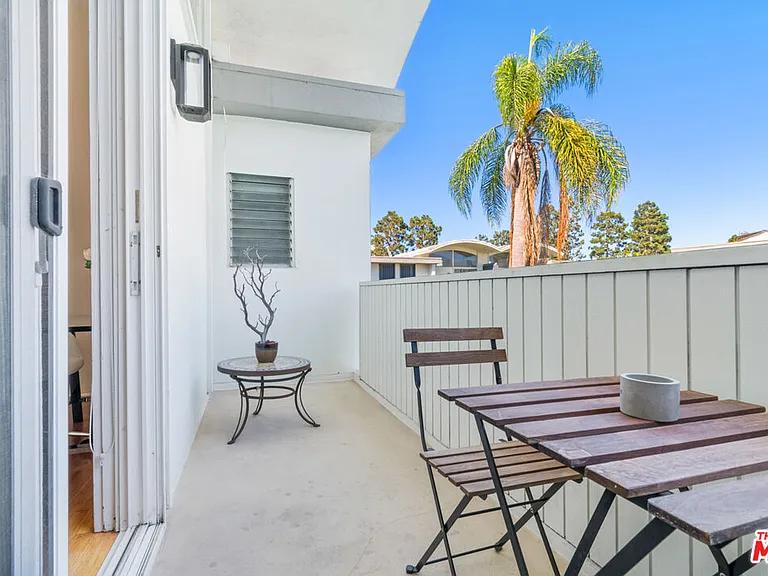4725 S La Villa Marina #B — Photo 14