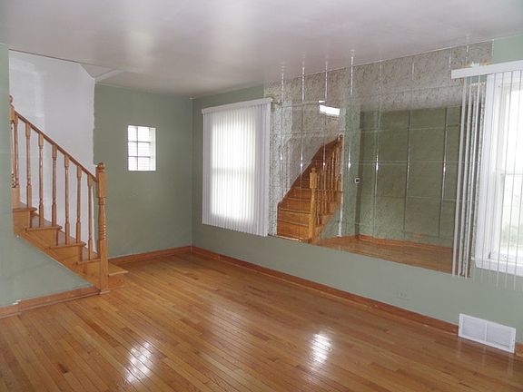 3rd image of 2440 Elder Ln