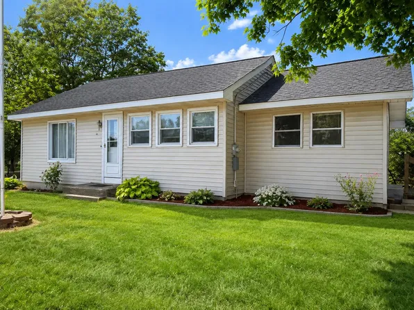 156 S Stearns St, Barryton, MI 49305