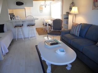 130 Ash Ave APT 5, Carpinteria, CA 93013