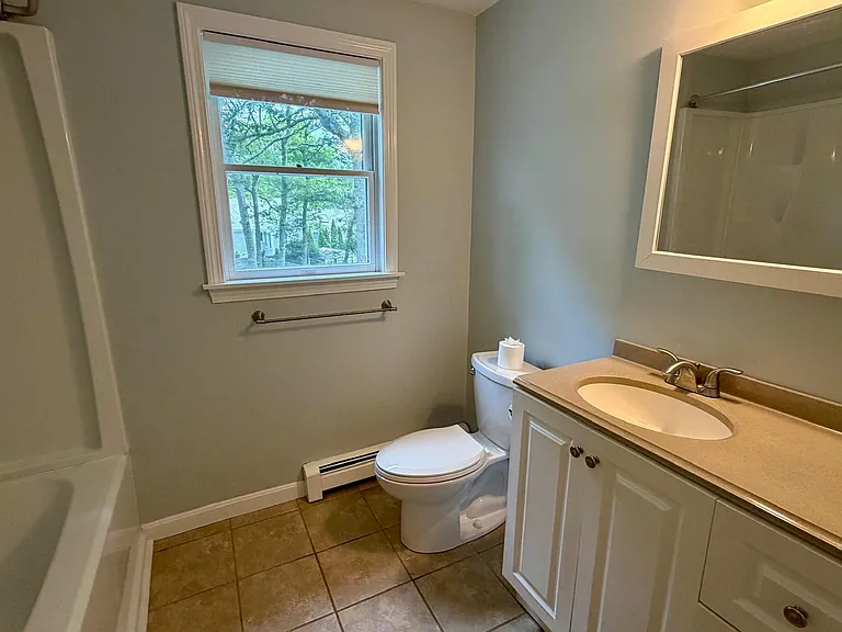 12 Anthony Dr — Photo 11