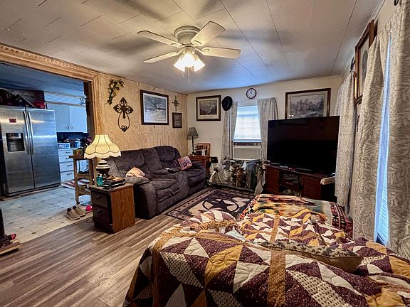 4th image of 508 Bertig St