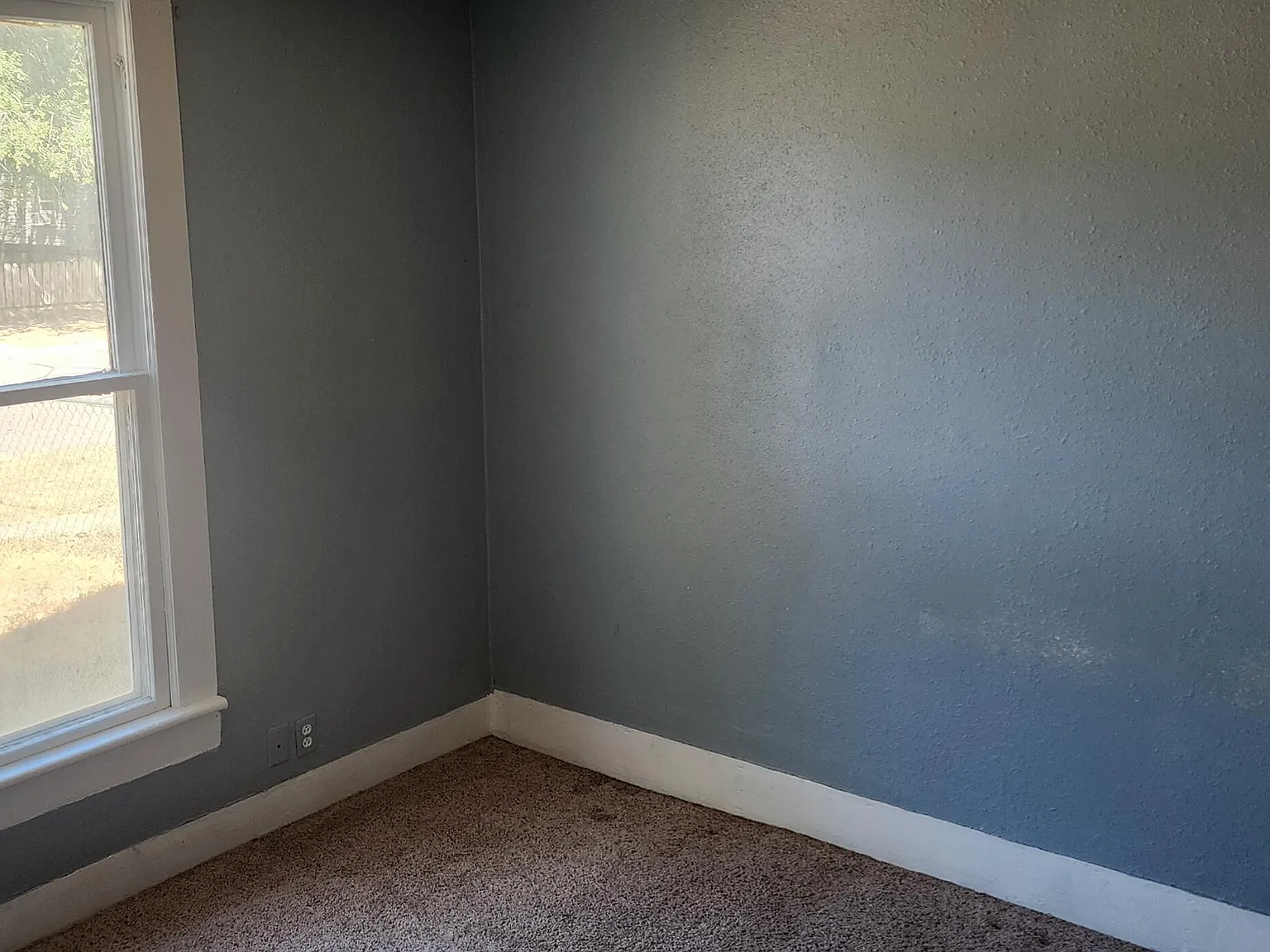 2 bed, 1.0 bath, 896 sqft, $950 — Photo 4