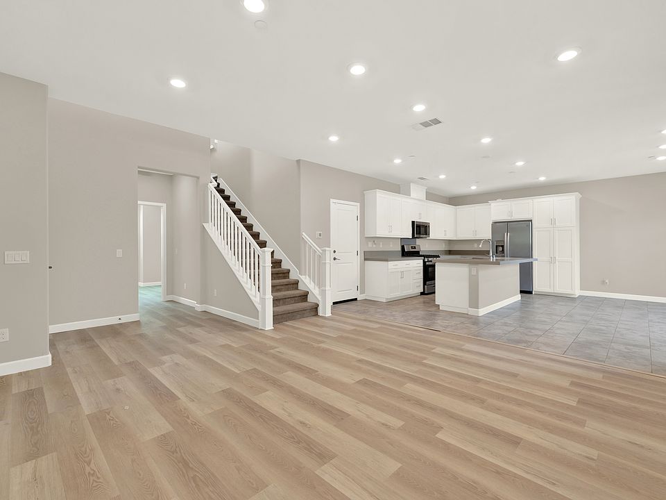 1st image of 10110 Hercules Way