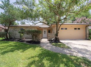 462 Richvale Ln, Webster, TX 77598