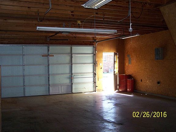 5th image of 900 Gardenside Way