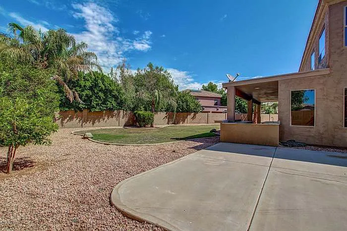 562 N Danielson Way — Photo 28