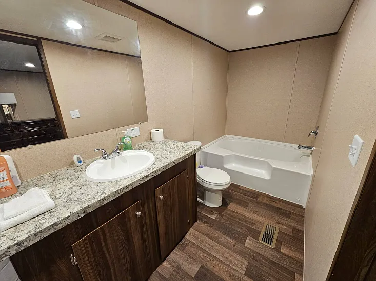 104 Ingleside Dr — Photo 8