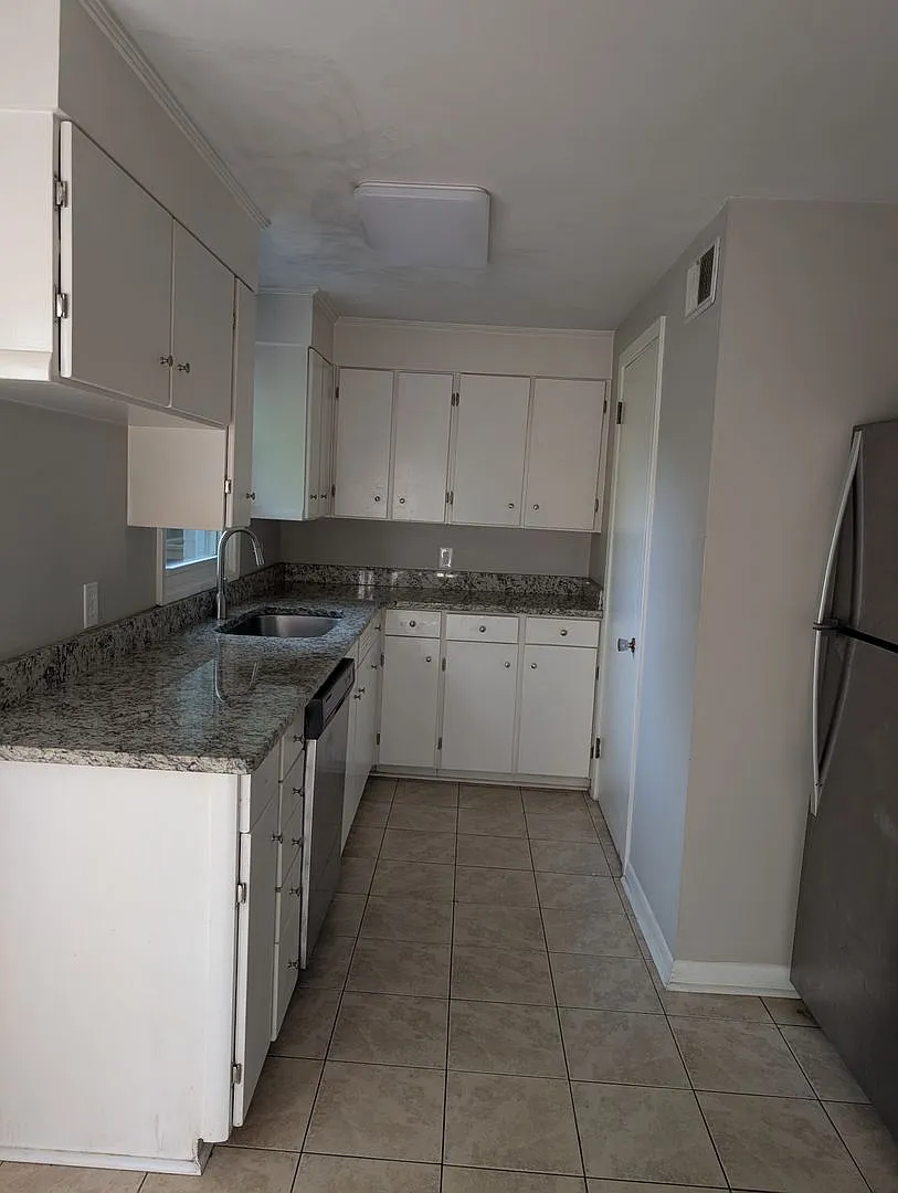 803 Starling Avenue — Photo 2